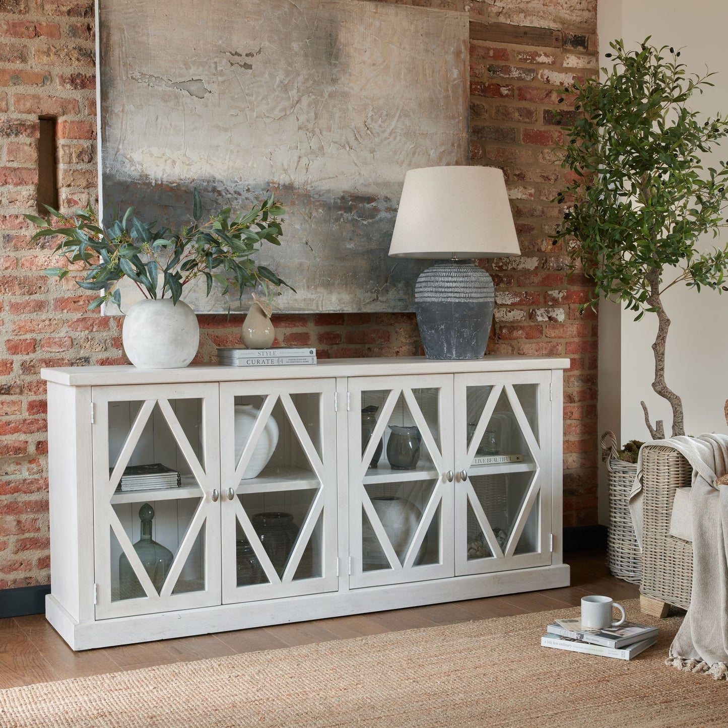 https://www.hill-interiors.com/images/giant/18279-c.jpg