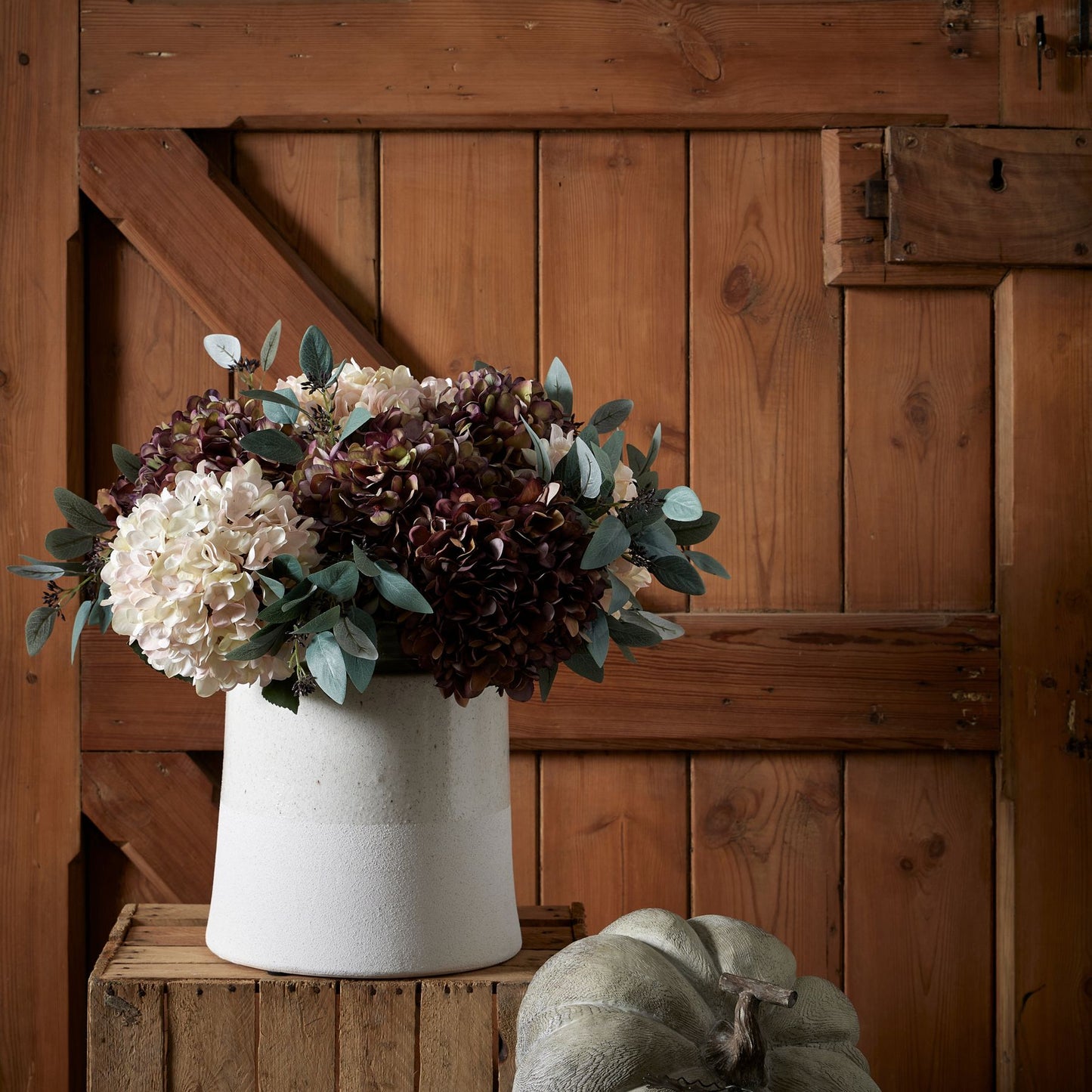 https://www.hill-interiors.com/images/giant/19035-c.jpg