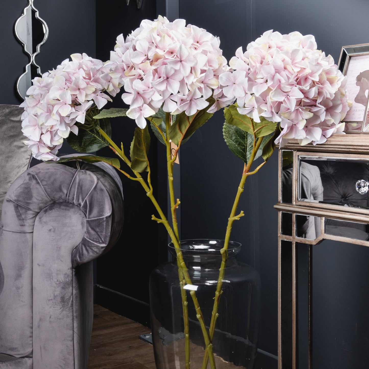 https://www.hill-interiors.com/images/giant/21069-b.jpg