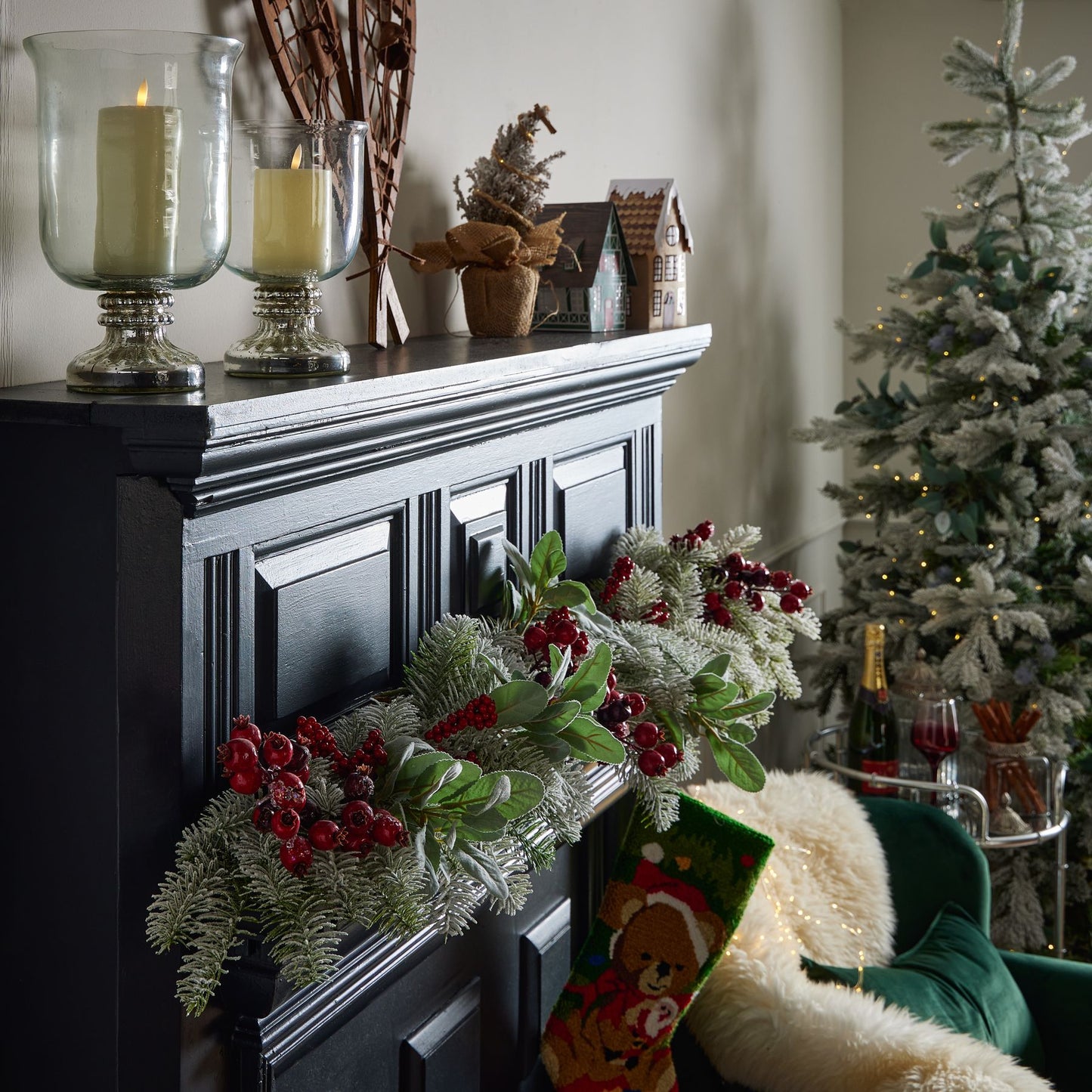 https://www.hill-interiors.com/images/giant/21142-b.jpg