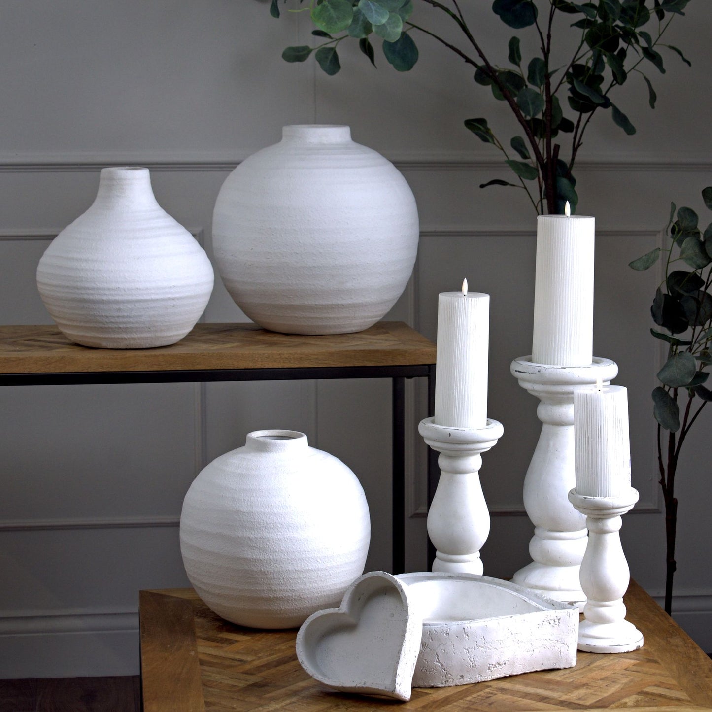 https://www.hill-interiors.com/images/giant/22244-b.jpg