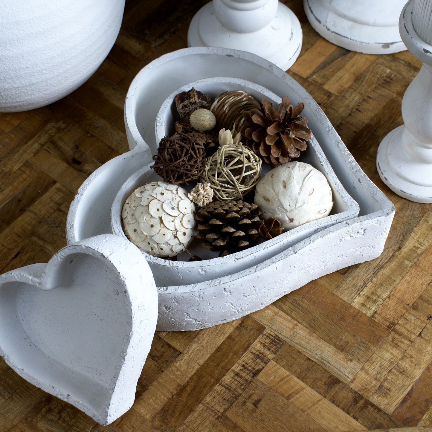 https://www.hill-interiors.com/images/giant/22251-d.jpg