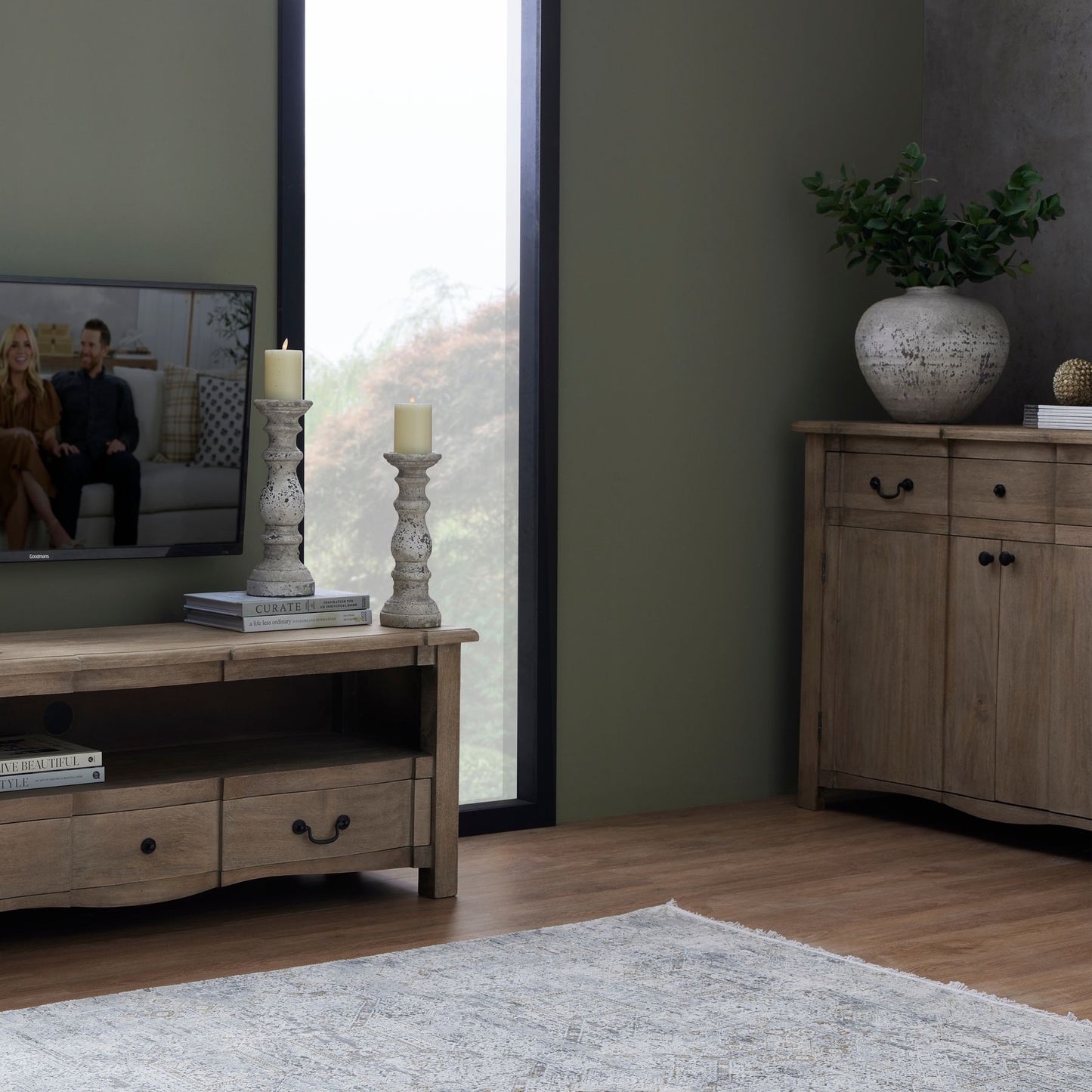 https://www.hill-interiors.com/images/giant/22258-b.jpg