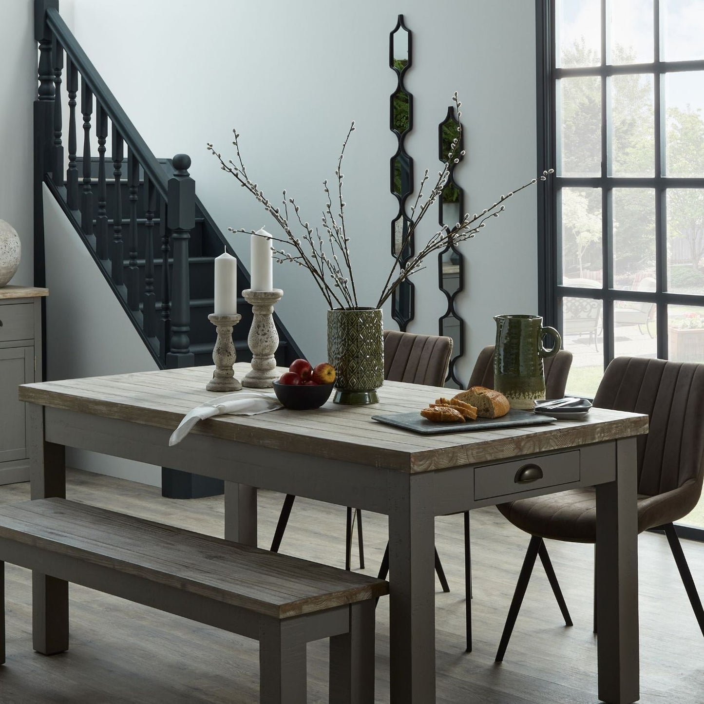 https://www.hill-interiors.com/images/giant/22321-b.jpg