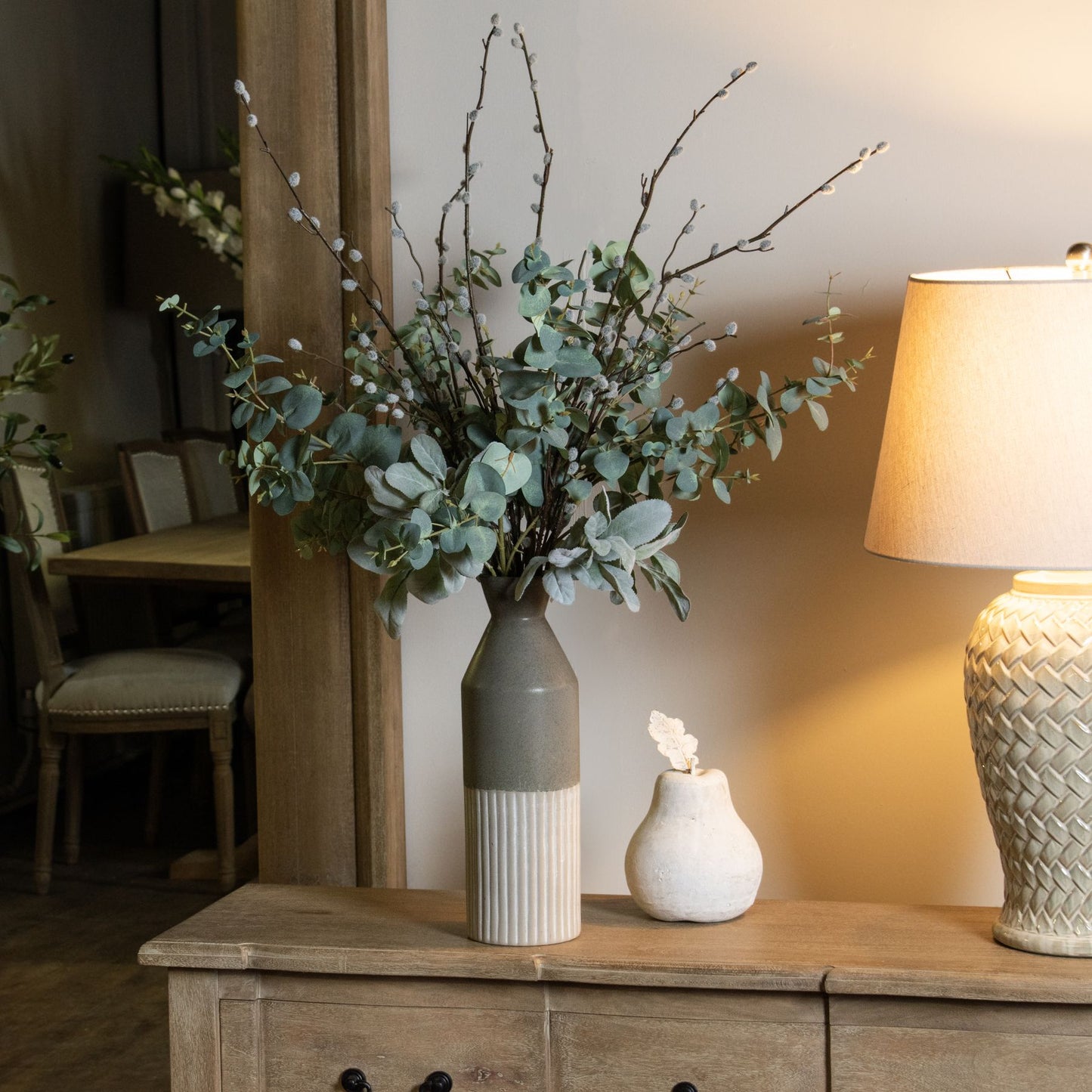 https://www.hill-interiors.com/images/giant/22547-b.jpg