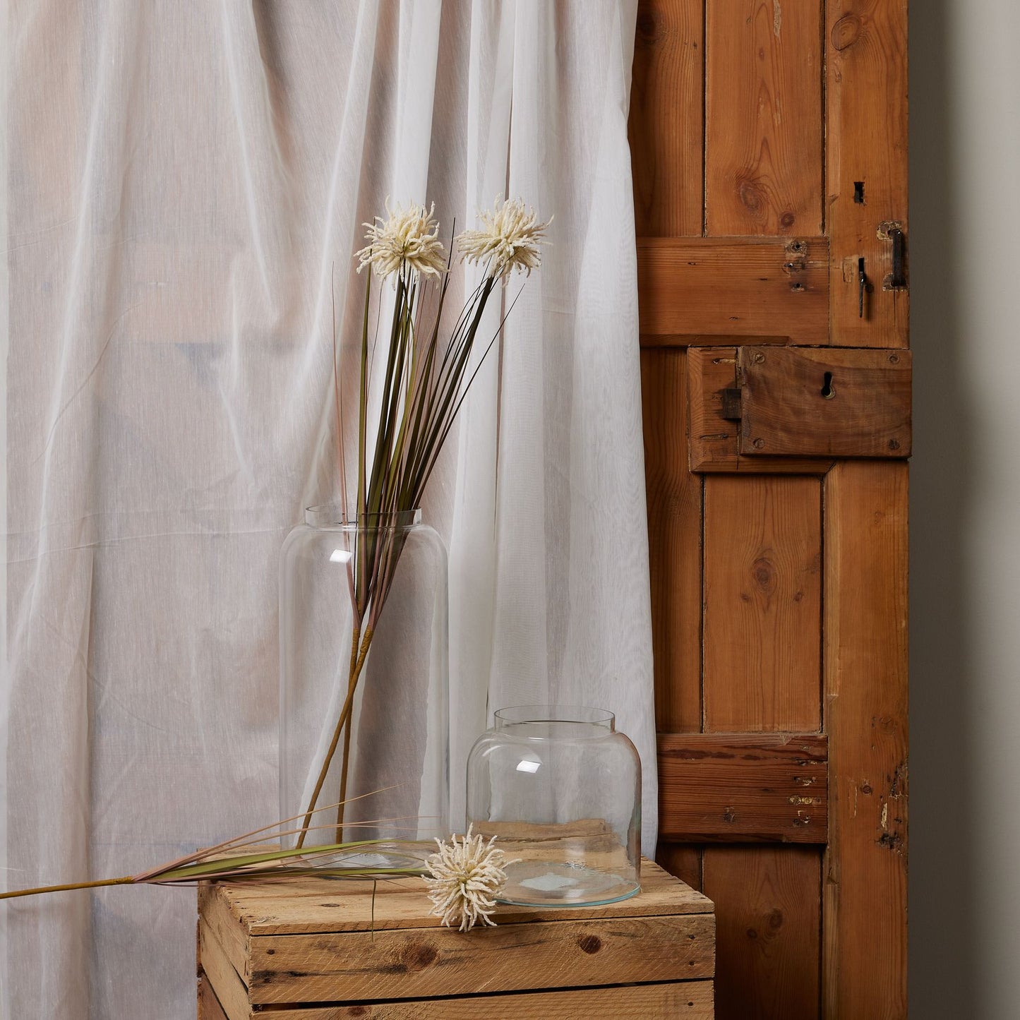 https://www.hill-interiors.com/images/giant/22741-b.jpg