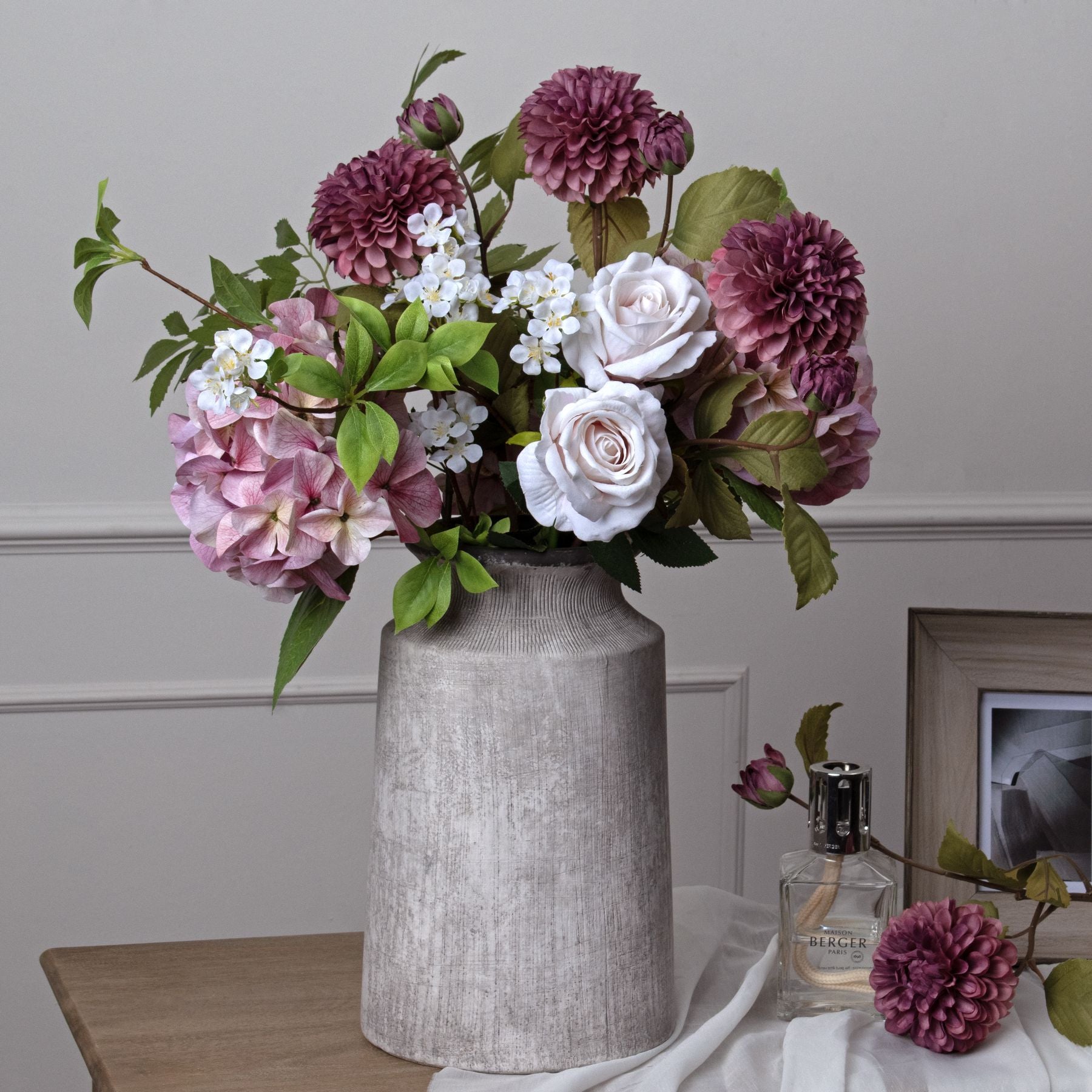 https://www.hill-interiors.com/images/giant/20723-b.jpg