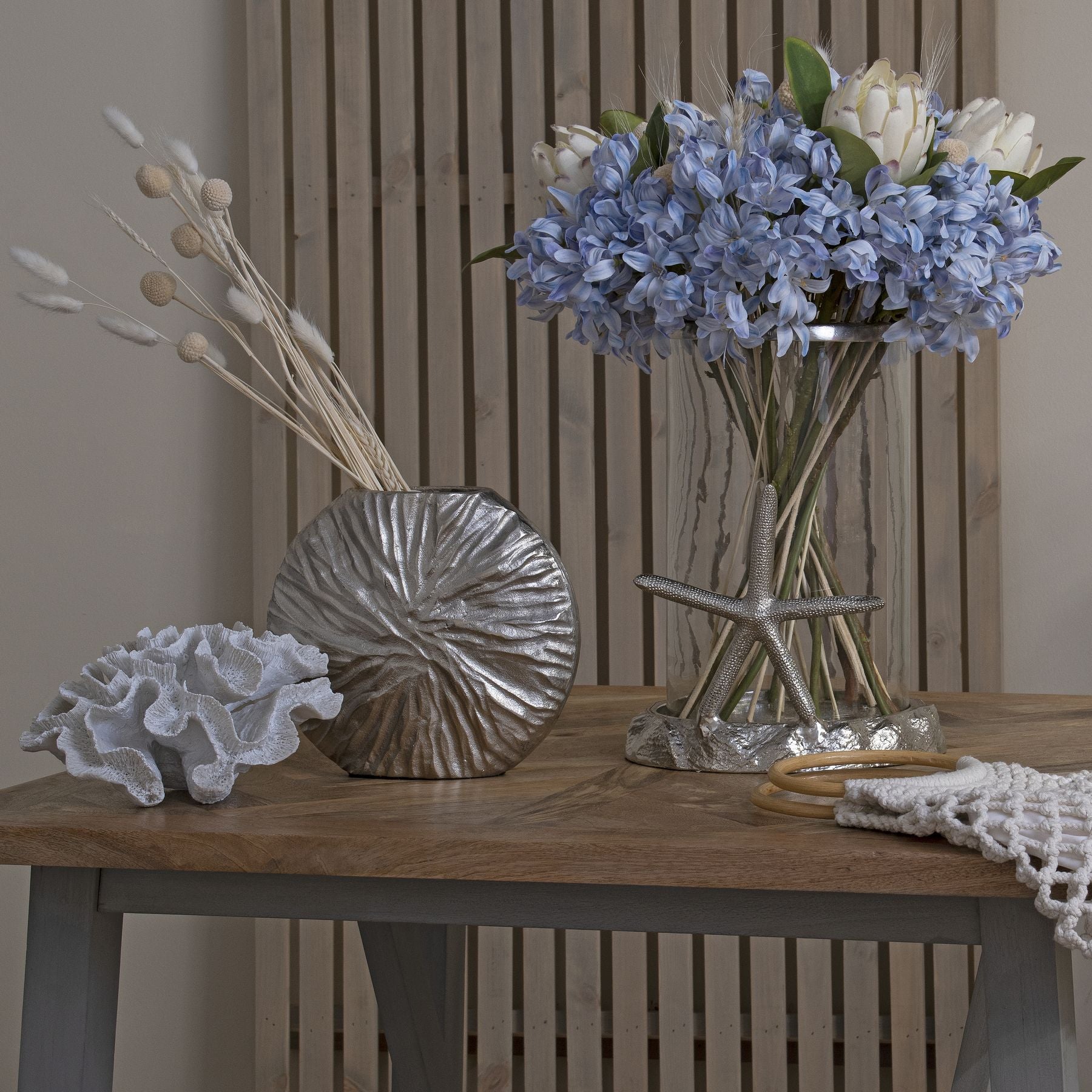 https://www.hill-interiors.com/images/giant/20888-d.jpg