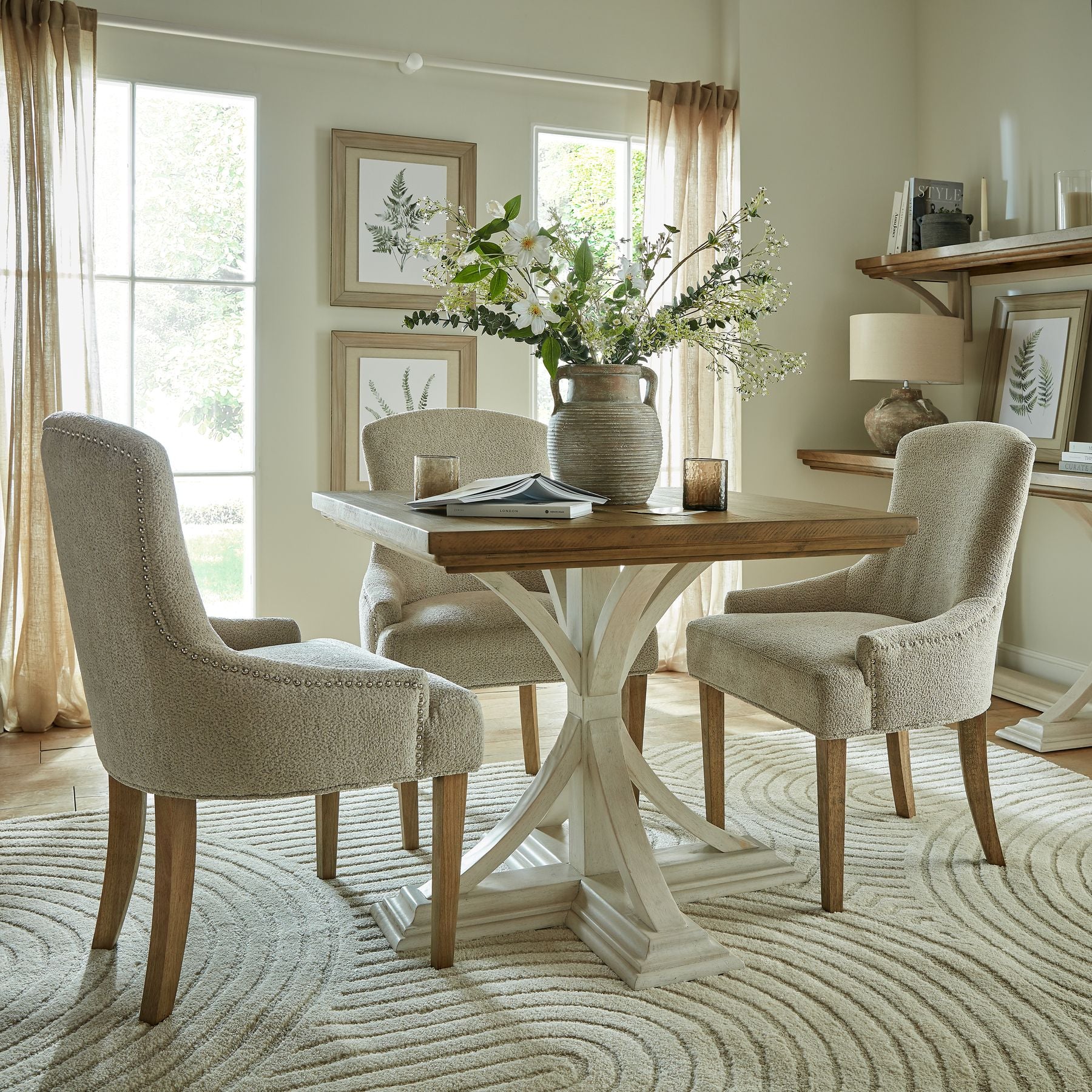 https://www.hill-interiors.com/images/giant/20910-c.jpg
