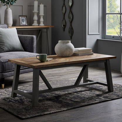 https://www.hill-interiors.com/images/giant/21362-b.jpg