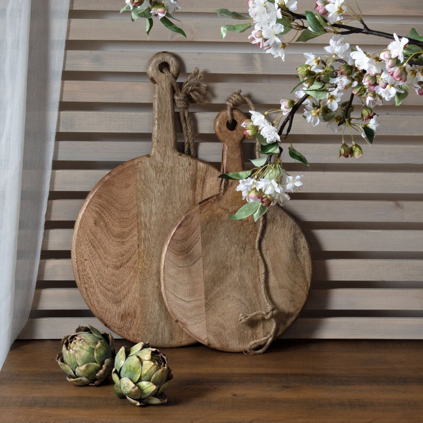 https://www.hill-interiors.com/images/giant/22208-c.jpg