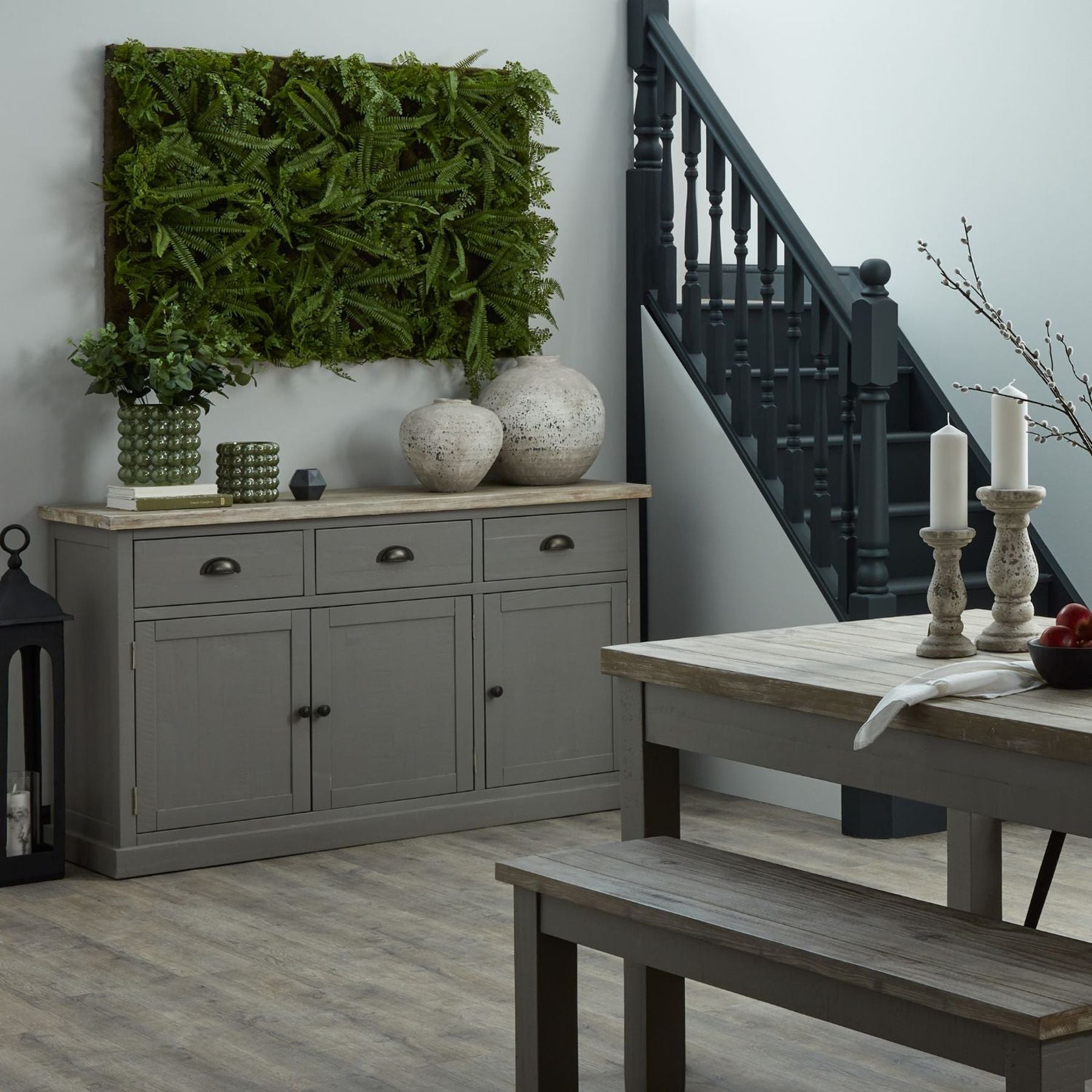 https://www.hill-interiors.com/images/giant/22246-b.jpg