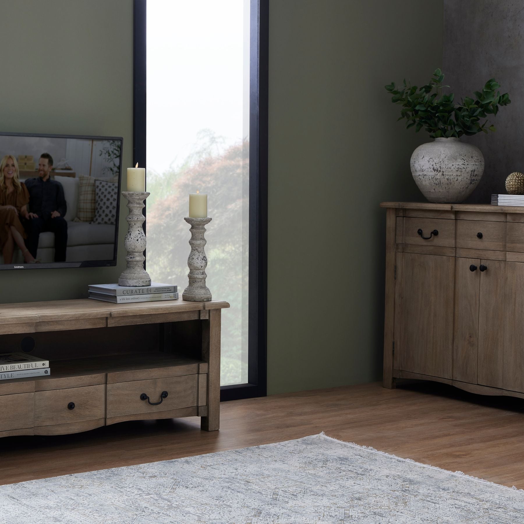 https://www.hill-interiors.com/images/giant/22258-b.jpg