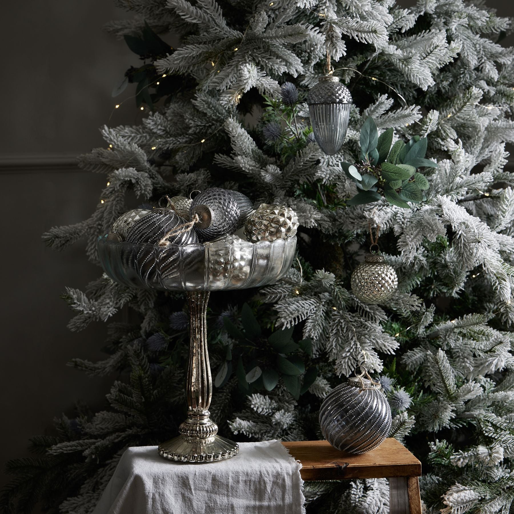 https://www.hill-interiors.com/images/giant/22399-b.jpg