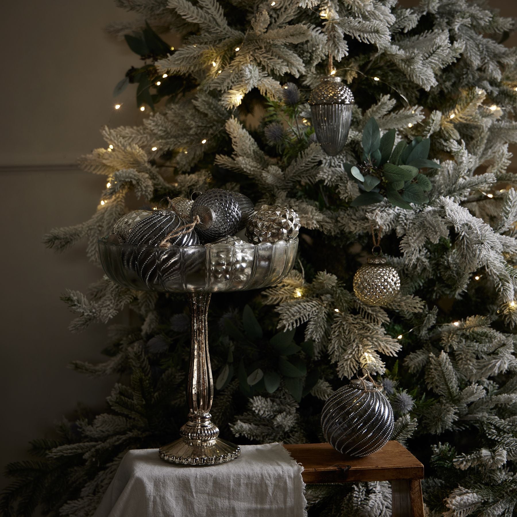 https://www.hill-interiors.com/images/giant/22399-c.jpg