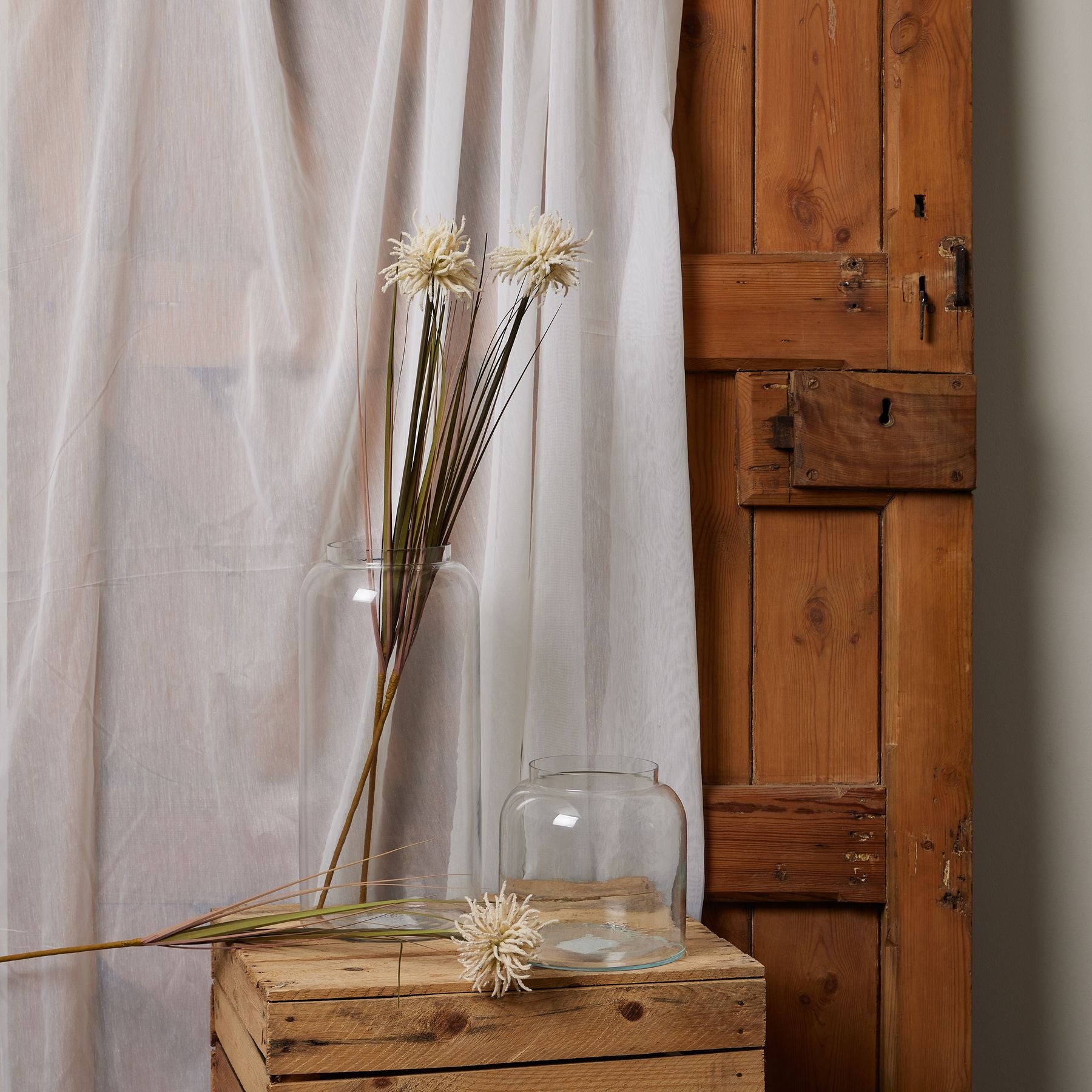 https://www.hill-interiors.com/images/giant/22741-b.jpg