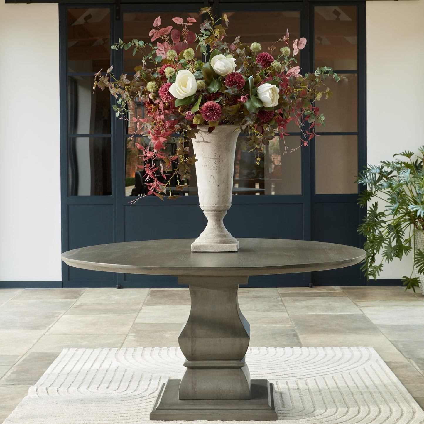 https://www.hill-interiors.com/images/giant/22982-d.jpg