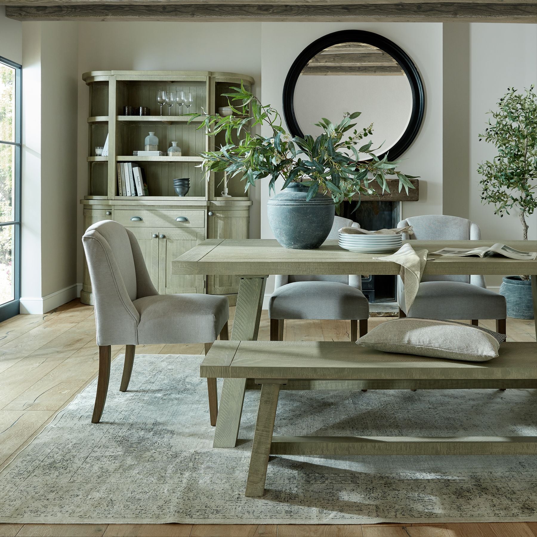 https://www.hill-interiors.com/images/giant/23288-d.jpg